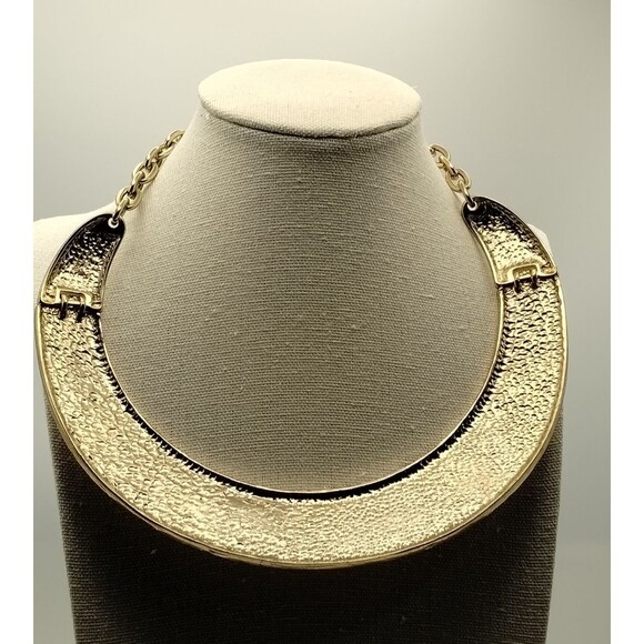 Talbots Necklace Textured Collar Goldtone Reptile Style Choker Signed T - Picture 5 of 5